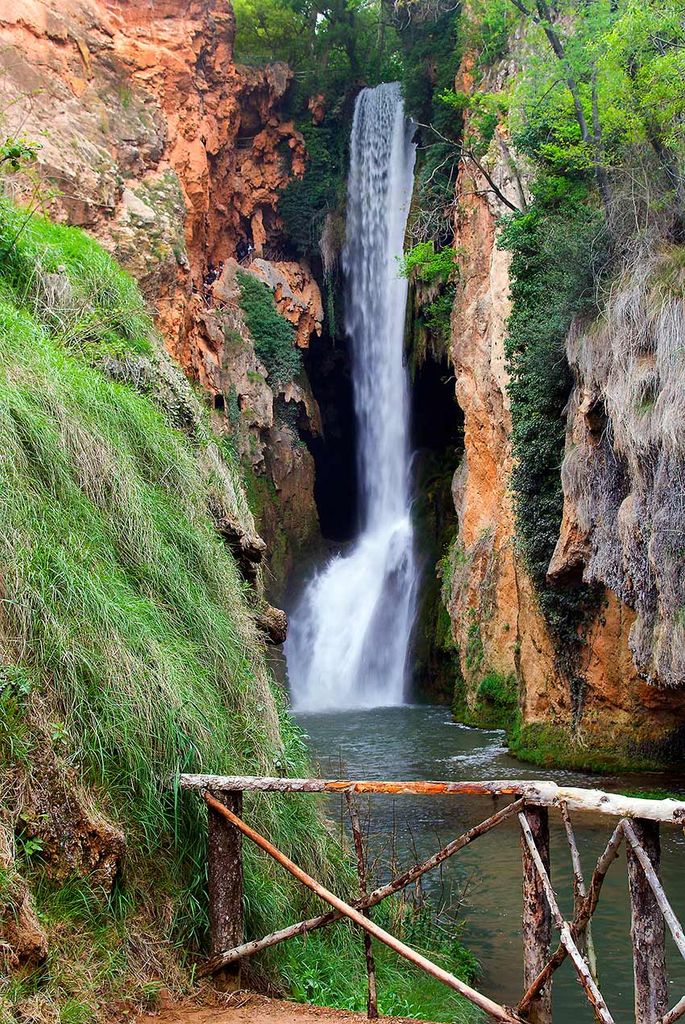 monasterio-de-piedra-cola-de-caballo