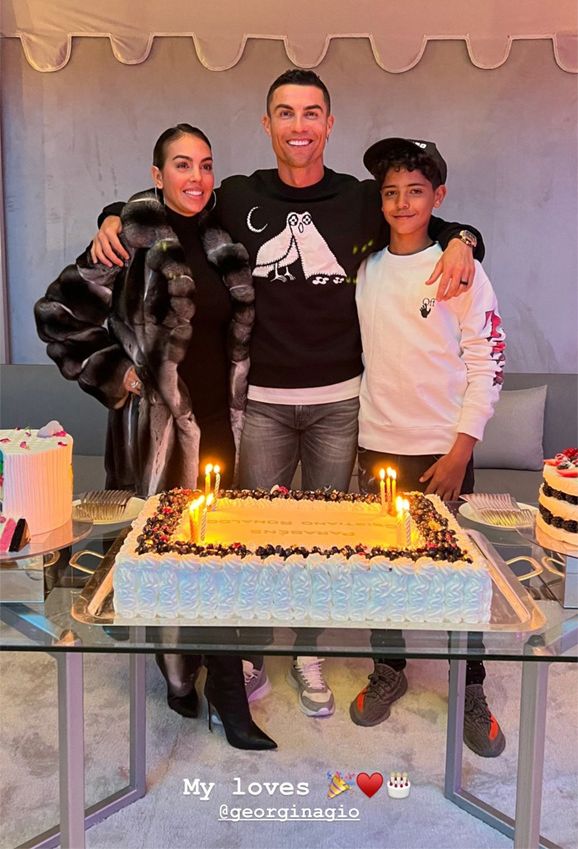 Cristiano celebra su cumpleaños con Georgina y su hijo Cristiano Jr