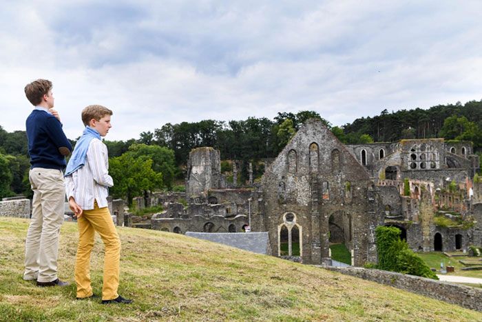 Los Reyes de Bélgica y sus hijos comienzan sus vacaciones de verano