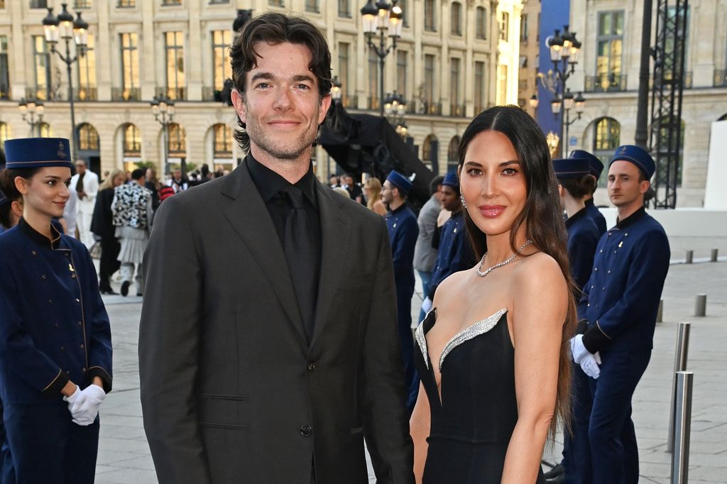 Olivia Munn y John Mulaney