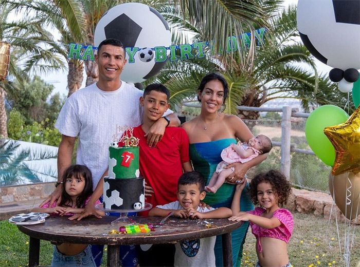 Cristiano y Georgina celebran el cumpleaños de Cristiano Jr.