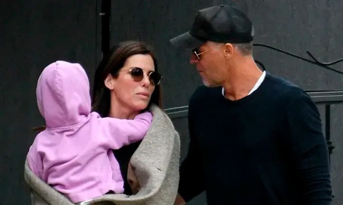 Sandra Bullock formó una familia con Bryan Randall y sus dos hijos adoptivos