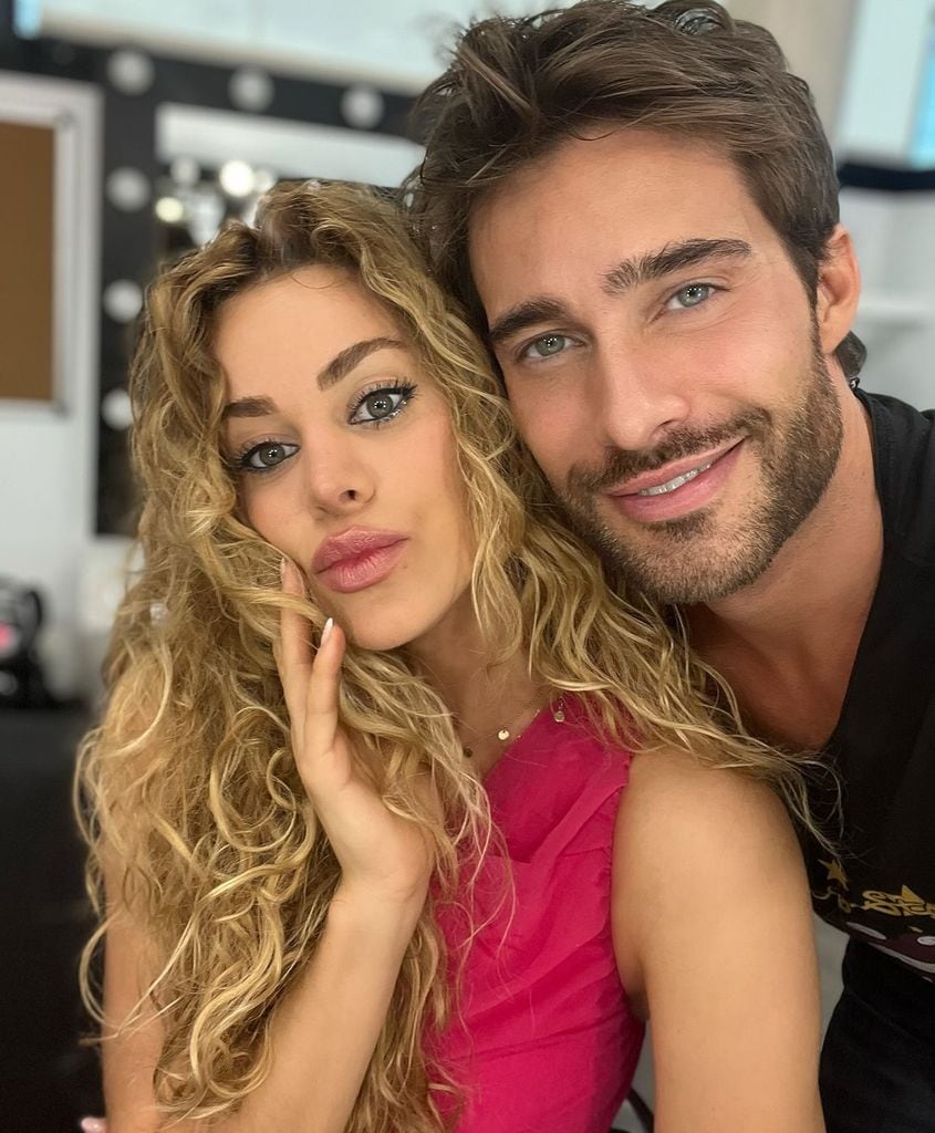 Candela Márquez y Rodrigo Guirao en el rodaje de la serie 'La Encrucijada'