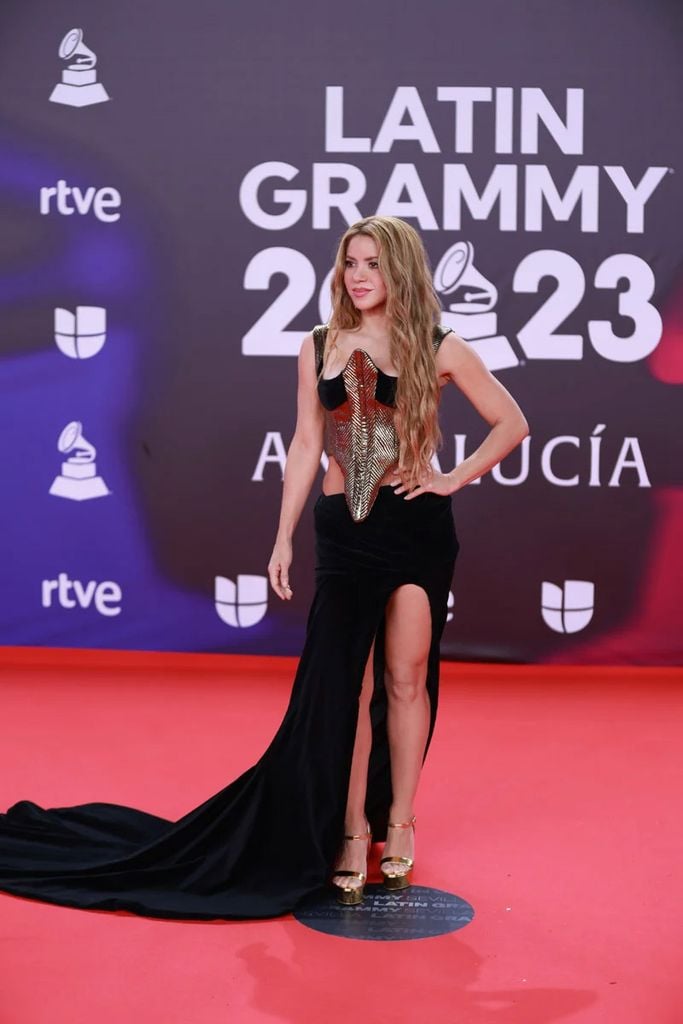 shakira grammy latin 9