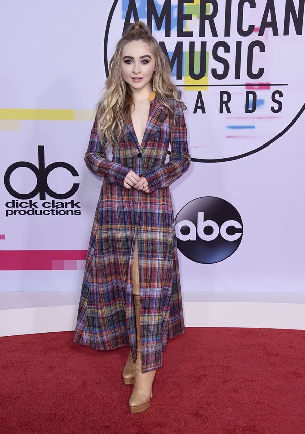 amas2017_sabrina_carpenter_18a