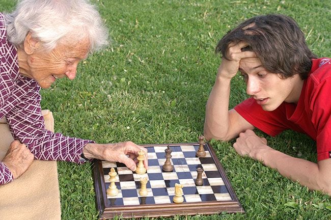 Adopta un abuelo, una iniciativa que lucha para paliar la soledad de los mayores