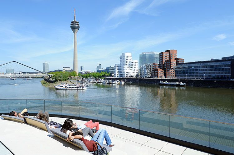 dusseldorf_Medienhafen_a