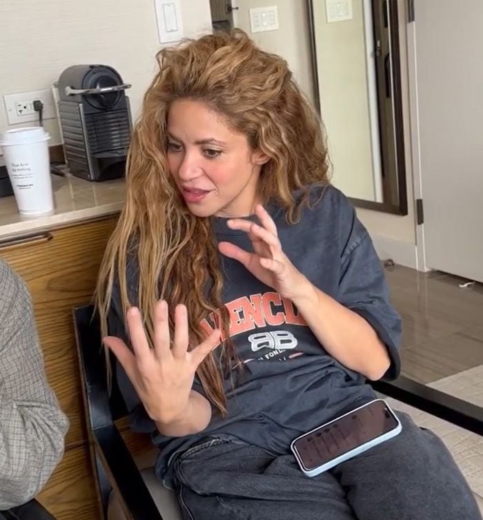 Shakira se muestra sin maquillaje