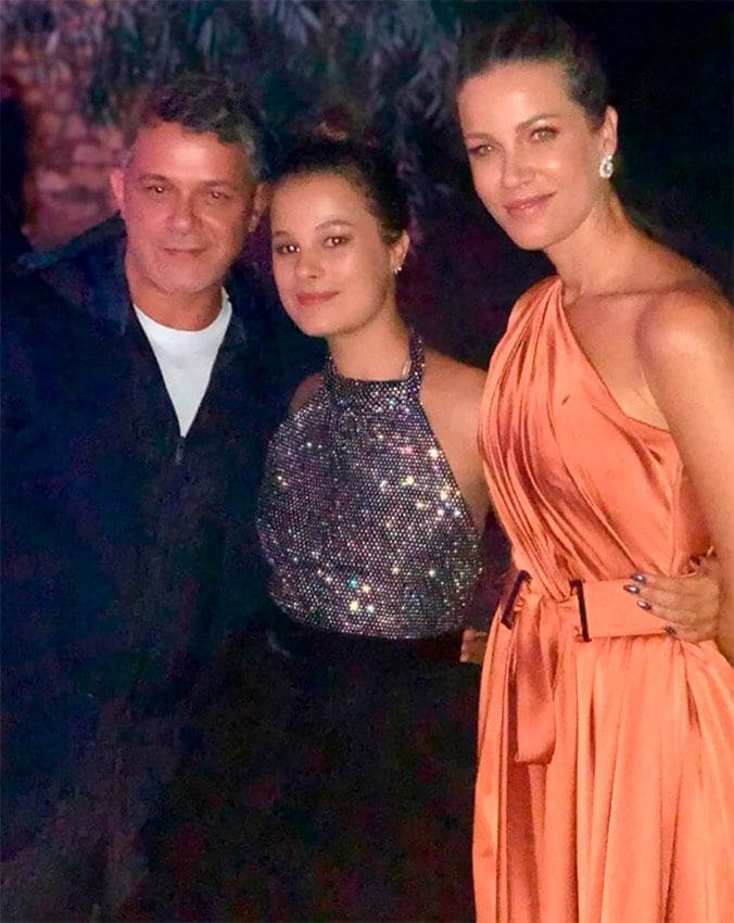 Jaydy Michel y Alejandro Sanz con su hija Manuela