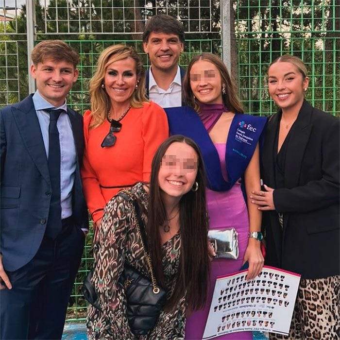 Fernando Morientes con su mujer y sus cuatro hijos