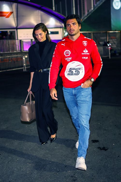 Carlos Sainz Jr y Rebecca Donaldson