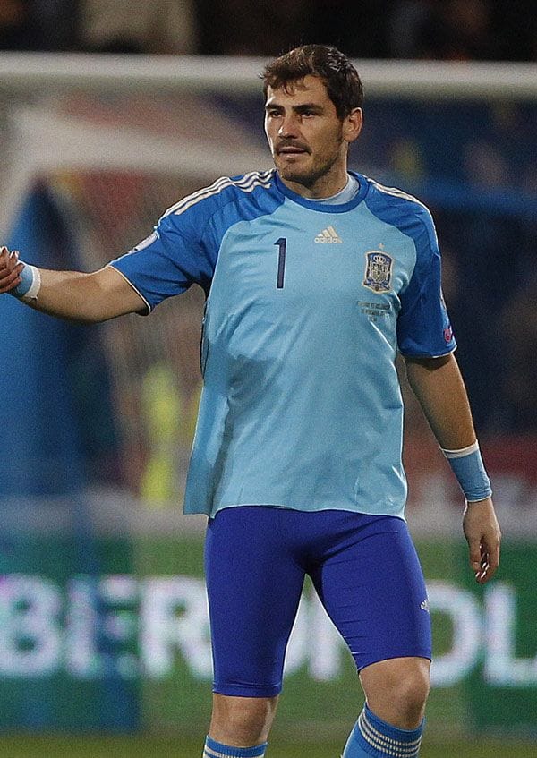 Casillas viajó hasta Oviedo junto al resto de sus compañeros para jugar su primer partido con la selección desde su marcha al Oporto el 5 de septiembre. (Archivo)
