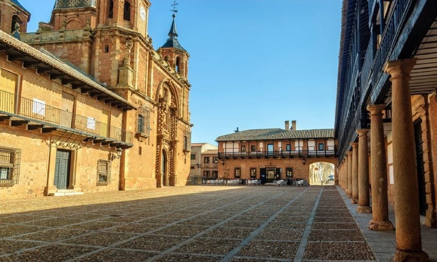 plaza de san carlos del valle ciudad real a 1