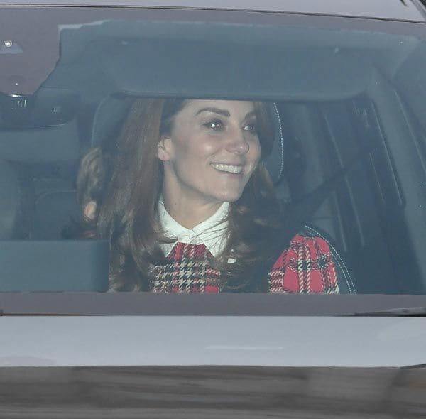 Kate Middleton con vestido de cuadros