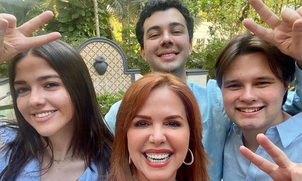 María Celeste Arrarás y su hijos