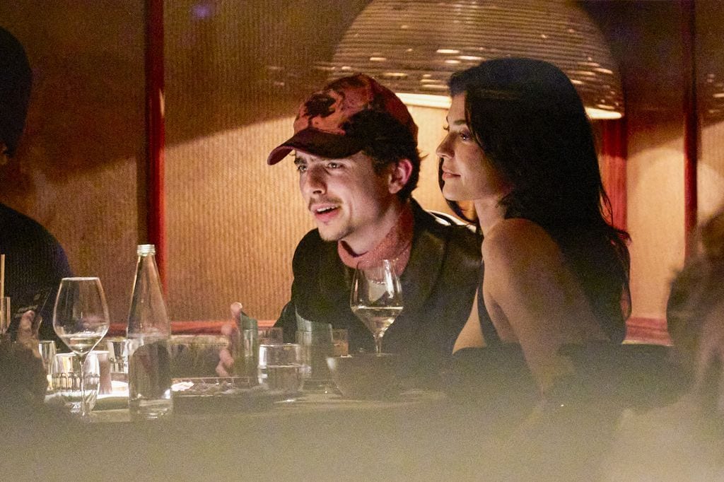 Photo © 2025 The Grosby Group

EXCLUSIVE

Timothée Chalamet and Kylie Jenner had a romantic dinner at the Bar des Prés Montaigne after the premiere of the film "A Perfect Stranger" in Paris on January 16, 2025.****

Timothée Chalamet y Kylie Jenner tuvieron una cena romántica en el Bar des Prés Montaigne después del estreno de la película "Un perfecto extraño" en París el 16 de enero de 2025.Photo © 2025 Best Image/The Grosby Group

EXCLUSIVE

Timothée Chalamet and Kylie Jenner had a romantic dinner at the Bar des Prés Montaigne after the premiere of the film "A Perfect Stranger" in Paris on January 16, 2025.****

Timothée Chalamet y Kylie Jenner tuvieron una cena romántica en el Bar des Prés Montaigne después del estreno de la película "Un perfecto extraño" en París el 16 de enero de 2025.