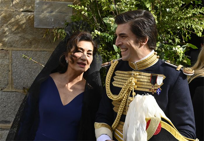 Rodrigo Fontcuberta y su madre en la boda