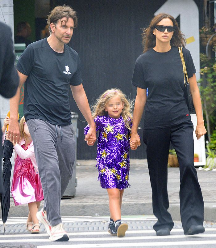 Irina Shayk y Bradley Cooper con su hija