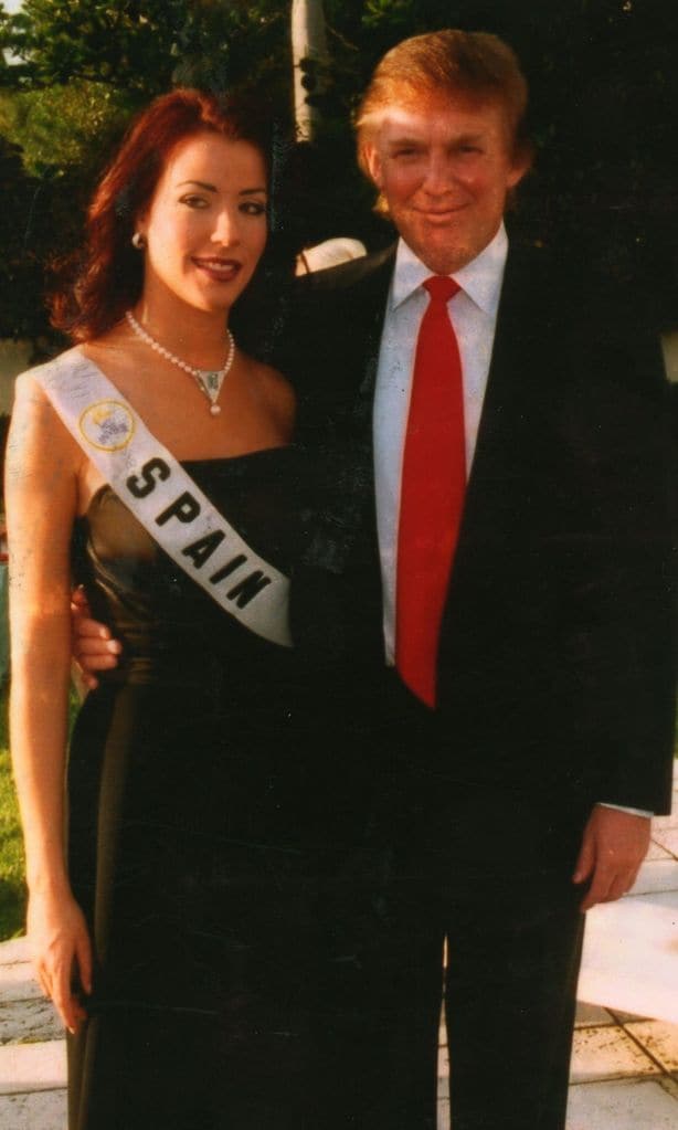 Inés Sainz y Donald Trump, en la el certamen de Miss Universo, celebrado en 1997, en Miami