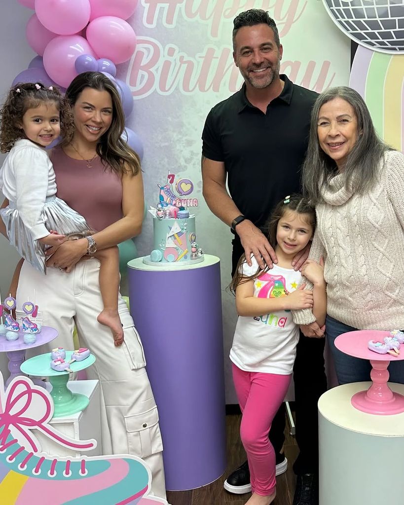 Ximena Duque y Jay Adkins celebran el séptimo cumpleaños de su hija, Luna