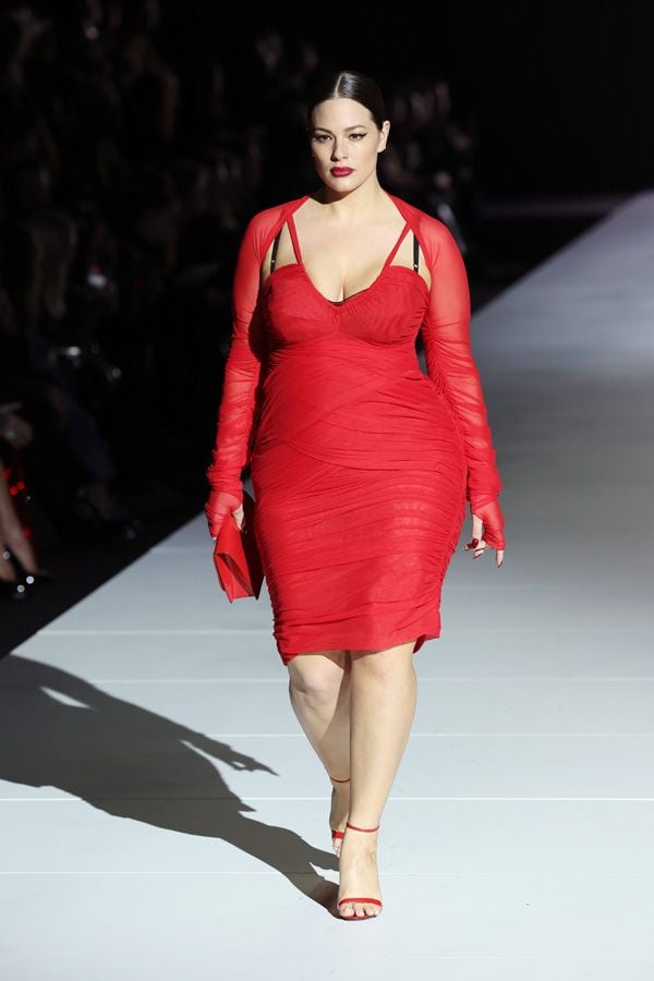 ashley graham desfile milan