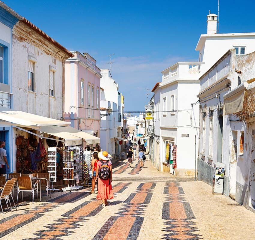 Calles de la localidad de Lagos en el Algarve portugués