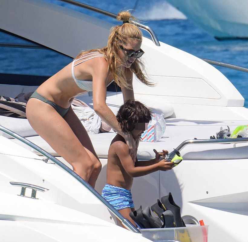 doutzen_kroes_bikini_13a