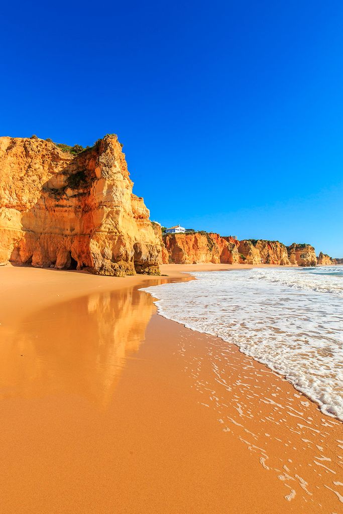 praia-da-rocha-algarve-portugal