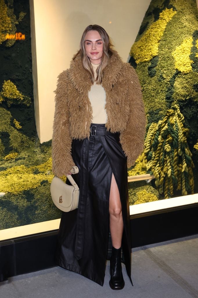 Cara Delevingne en la reapertura de la tienda de Burberry en Nueva York