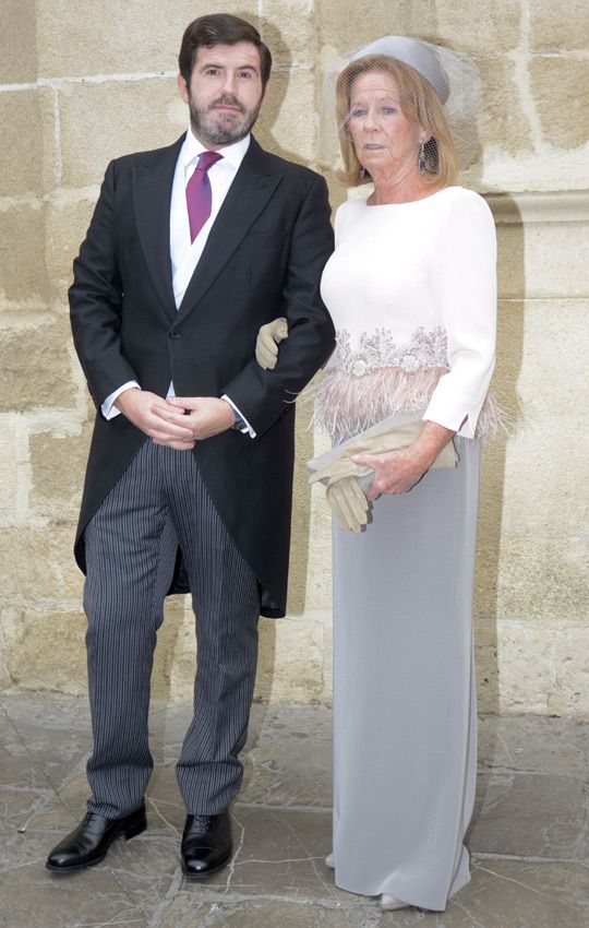 Laura Vecino, Naty Abascal, María Colonques... diferentes 'looks' de invitada para una boda en Sevilla