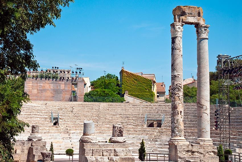 arles foro romano