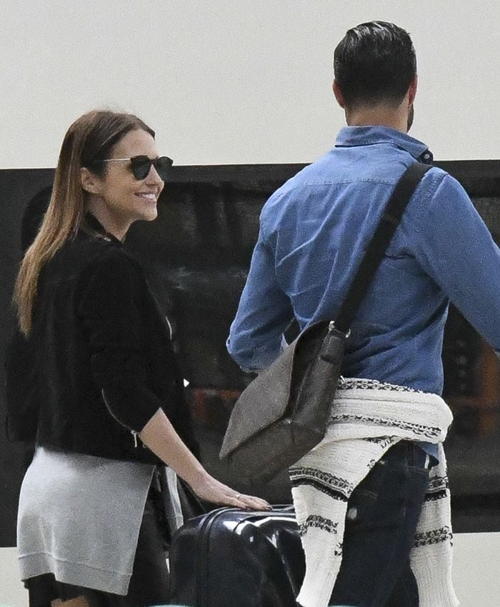 Paula Echevarría y Miguel Torres en la estación de tren