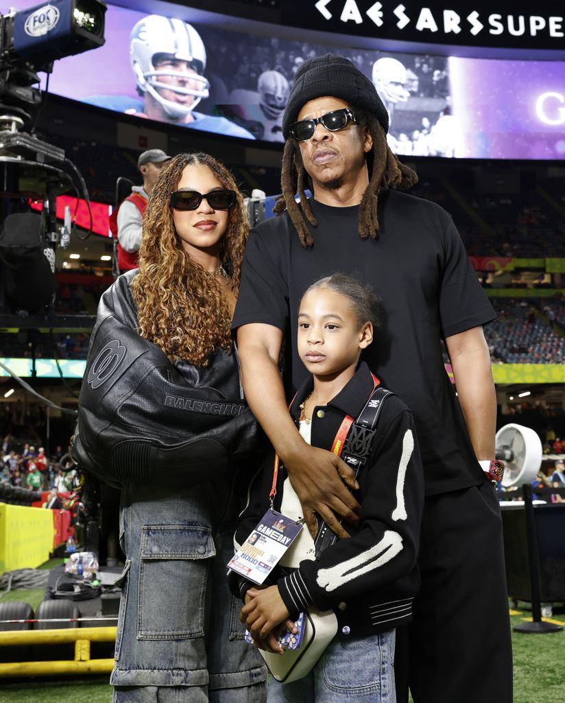 Blue Ivy y Rumi, hijas de Beyoncé y Jay-Z, llevan looks a juego en el Super Bowl