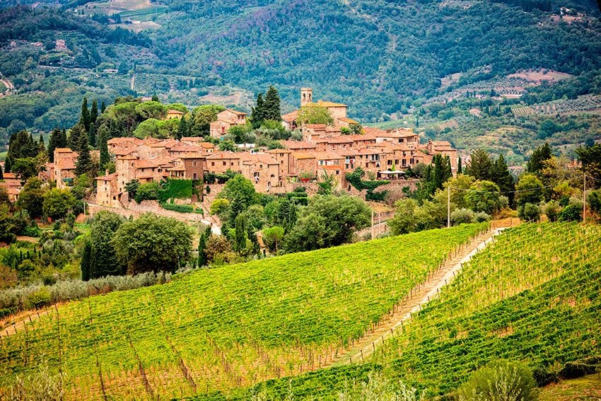 Montefioralle-italia-chianti-ruta