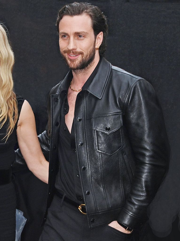 Aaron Taylor-Johnson apoya a su mujer en el estreno de la película de Amy Winehouse