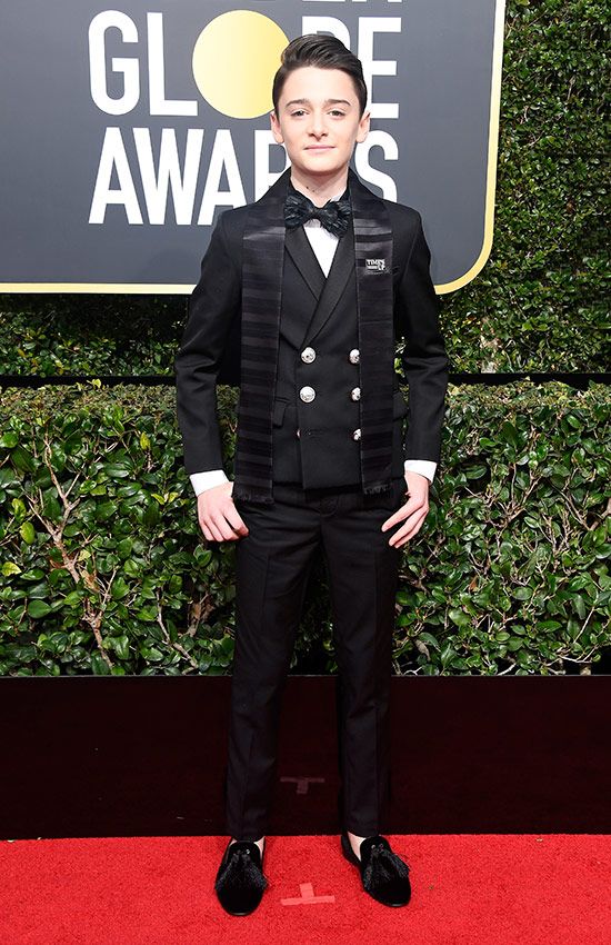 golden_globes_2018_noah_schnapp_1a