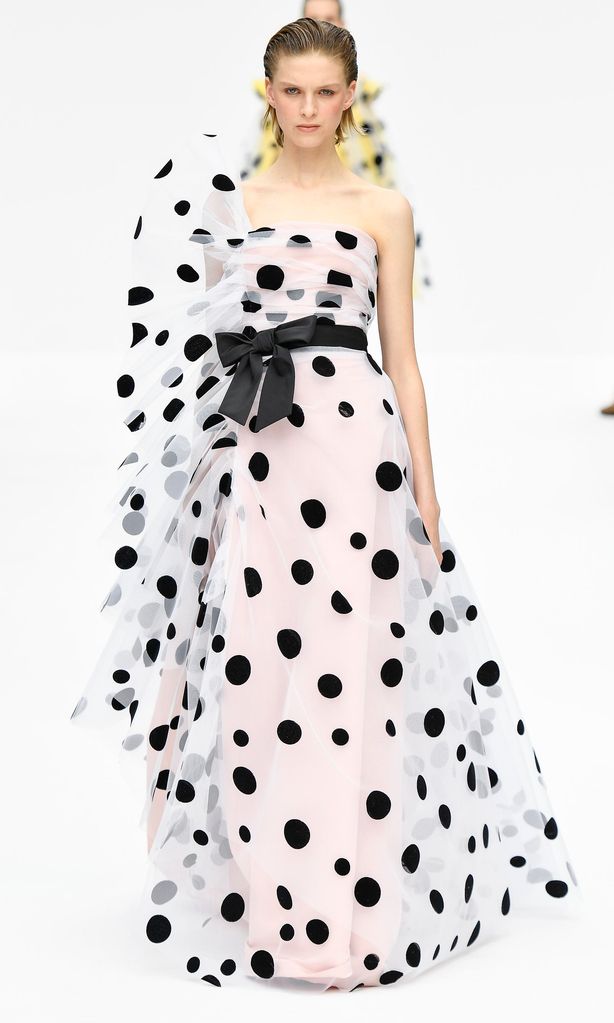 vestido de tul con polka dots de carolina herrera