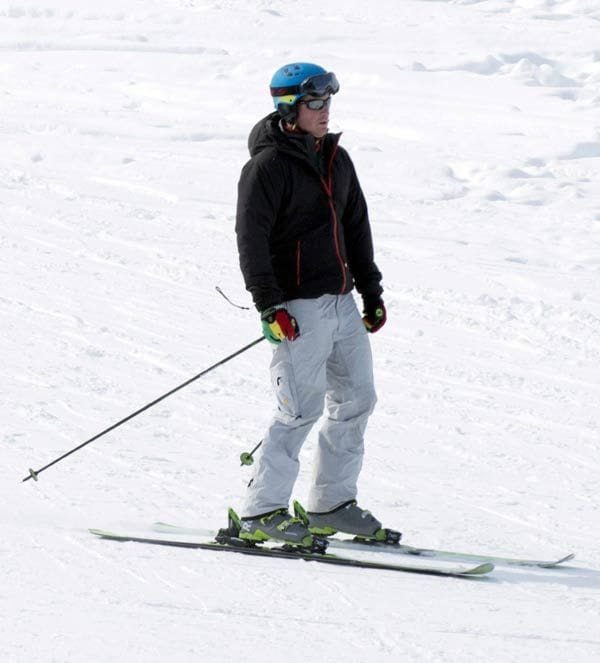 El príncipe Harry pasó sólo San Valentín, pero disfrutando de unas formidables vacaciones en la nieve con su prima la princesa Eugenia de York en Verbier, los Alpes suizos 