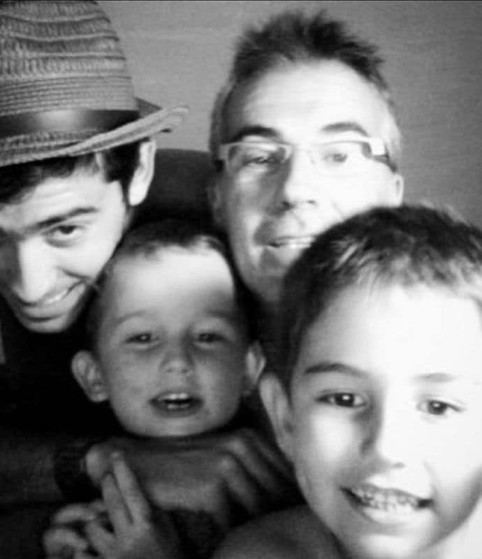 David Cantero con sus tres hijos, Álvaro, Adriano y Alejandro