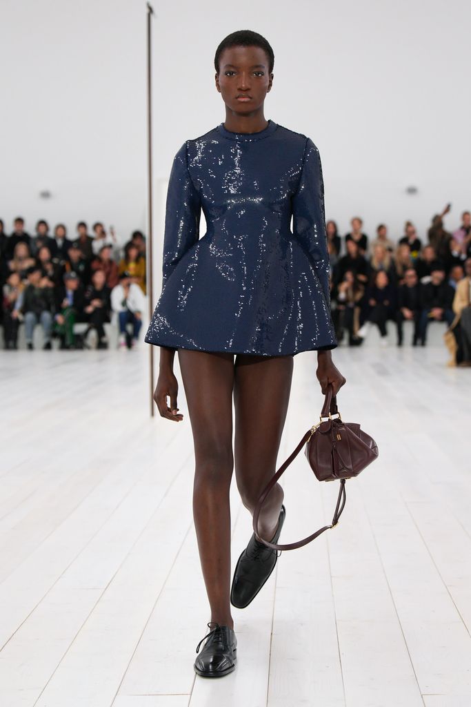 Paris Fashion Week: Loewe Primavera/Verano 2025