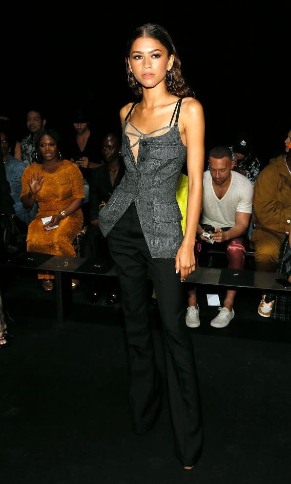 zendaya en el desfile de vera wang