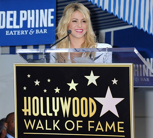 Shakira recibe su Estrella en el Paseo de la Fama de Hollywood