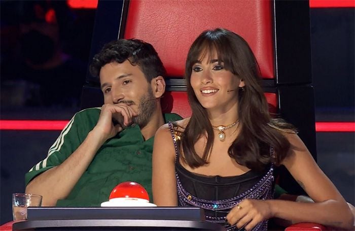 Aitana y Sebastián Yatra, muy cariñosos en La Voz Kids