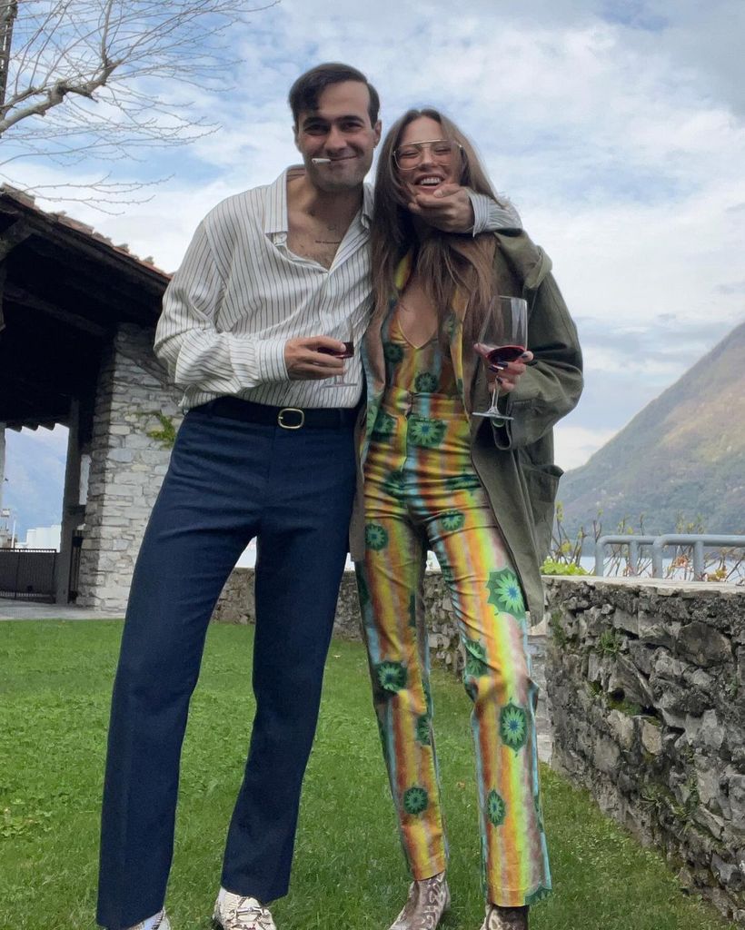 La actriz Serenay Sarikaya sale con el cantante turco Mert Demir