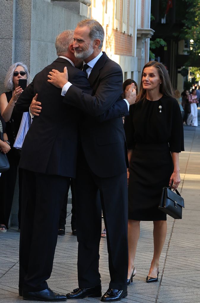 Los reyes Felipe y Letizia en el funeral de Alejandro Fernández de Araoz