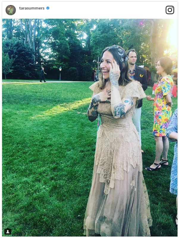 Penn Badgley y Domino Kirke, segunda boda