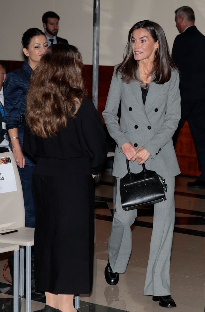 Reina Letizia traje