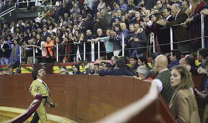 Disfrutando de los toros con su mujer, las últimas imágenes de Carlos Falcó antes de fallecer