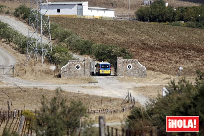 La madre de Isabel Pantoja recibe el alta médica y ya está en casa