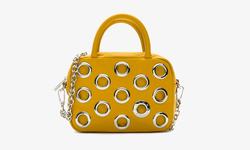 celebrities_bolso_amarillo_4a